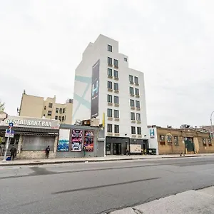 Ninety Five Fordham / St. Barnabas Hospital Hotel